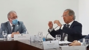 稱中國「發明」新冠病毒 巴西經濟部長：是誤會