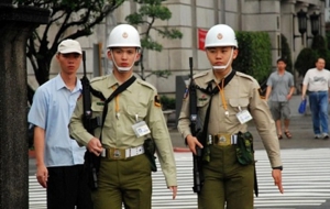 蔡英文鼓勵軍人穿軍裝拍拖行街平抑軍人不滿