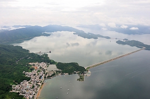 港大報告建議填平船灣淡水湖建30萬住宅