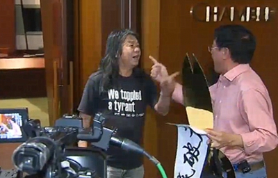 梁國雄與王國興動口又動手