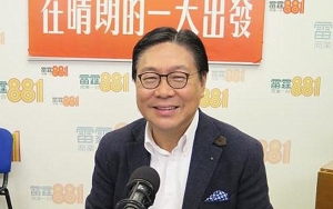 馬時亨今早在電台為「串」記者言論「補飛」