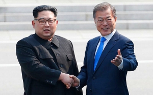 金正恩歷史性進入南韓境內與文在寅舉行峰會