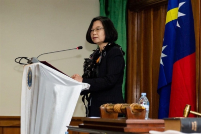 蔡英文叫韓國瑜告訴大陸勿再打壓台灣