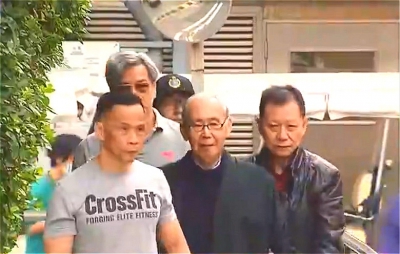 前政務司司長許仕仁今早刑滿出獄