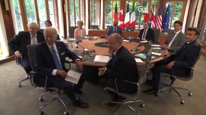 G7領導人峰會開場寒暄　約翰遜拿普京開玩笑