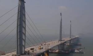 港珠澳大橋主體橋樑全線貫通