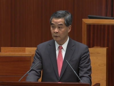 施政報告：政府無責任保證樓價只升不降 不「減辣」