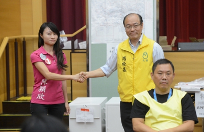 【評論】何馮落選 建制坐收漁翁之利