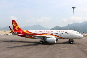 香港航空飛往成田機場客機連續4日掉失19件零件