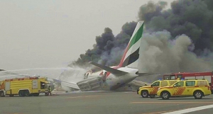 阿聯酋客機急降杜拜爆炸1消防員殉職