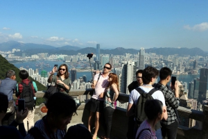 【特稿】十一黃金週旅客人數多定少？各方觀點不一