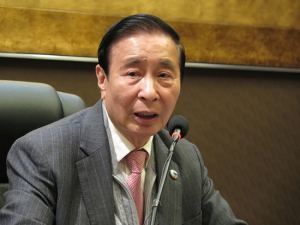 今年1.8萬單位落成 李兆基料樓價跌三成