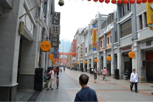 廣州市提早下午2時放打風假嚴陣以待