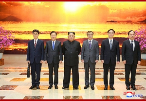 金正恩親自接見南韓總統文在寅特使團