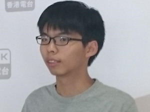 黃之鋒藉年輕化將街頭聲音帶進議會