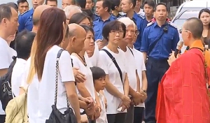 殉職消防隊目許志傑舉行路祭