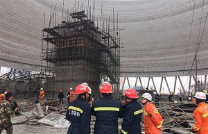 江西興建中電廠塌工作台74工人喪命