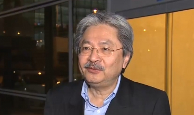 曾俊華呼籲投資者小心謹慎