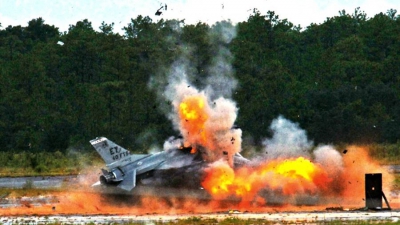 退役戰機有何用？美軍改裝F-16成無人靶機