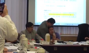 中西區「文康會」上演全武行許智峯投訴遭箍頸