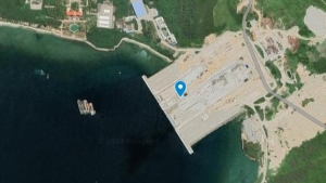 美媒﹕衛星圖片顯示解放軍海軍三亞航母船塢曾起火 海軍專家卻表異議