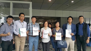 梁振英向工聯會「拍心口」解決強積金對沖