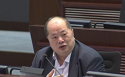 「清潔三無大廈慶回歸」張華峰批評政府篤數