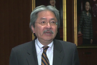 施政報告：官員議員有彈有讚