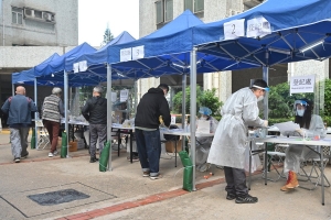周五起收緊防疫措施兩周﹕晚市禁堂食 關閉酒吧
