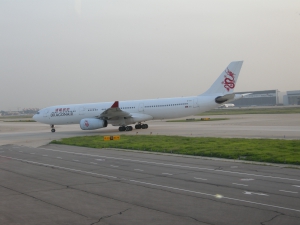 港龍客機機艙冒煙急降厦門