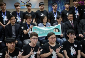 台灣年輕人不滿被蔡英文騙了