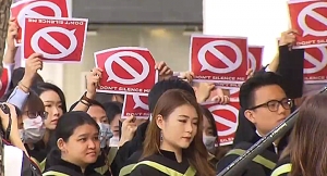 沈祖堯：「話到口中留半句，理從是處讓三分」