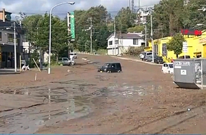 北海道6.7級地震後出現土壤液化現象
