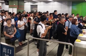 港鐵港九3條線齊發生故障市民早上乘車難