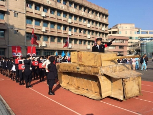 台灣中學生扮演納粹德軍引發軒然大波