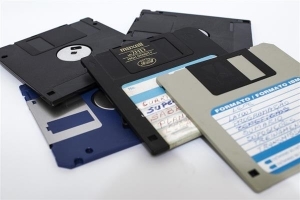 河野太郎：我們贏得了磁碟戰爭！　日本政府停止使用 Floppy Disk