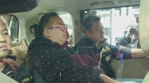 警方就去年11月中聯辦外示威清晨拘捕多人