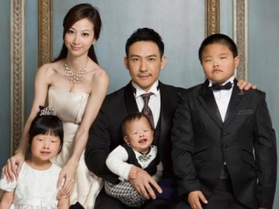 「整容全家福」遭濫用 女主角落淚狀告涉事公司