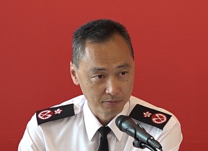 消防處副處長梁偉雄「曱甴論」被指散播仇恨