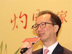 梁錦松指政府要採取措施挽回人心