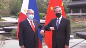 菲外長為爆粗向王毅致歉  杜特爾特：中國仍是恩人