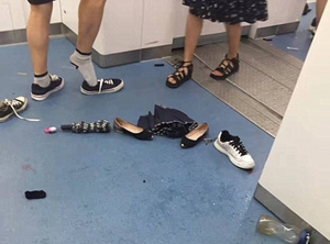 深圳地鐵因乘客暈倒引起恐慌人踩人