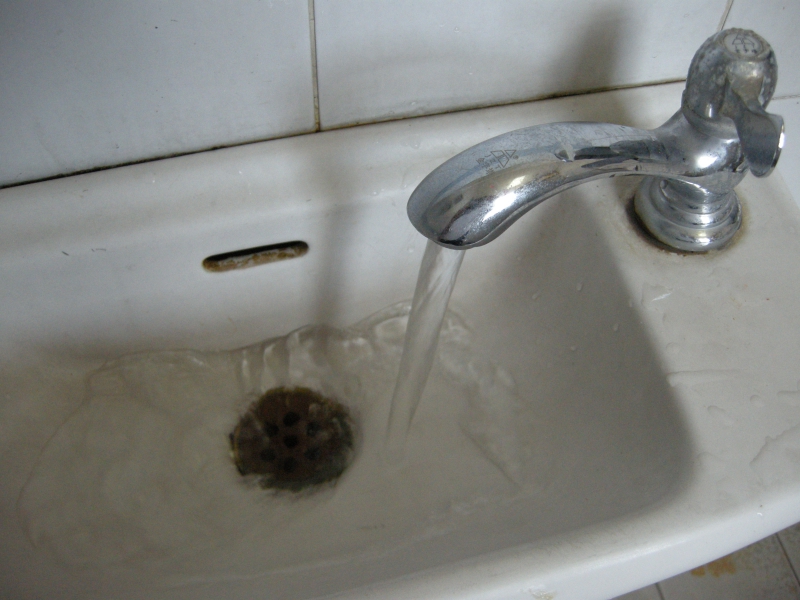 順利居民飲沖廁水誤為熱氣