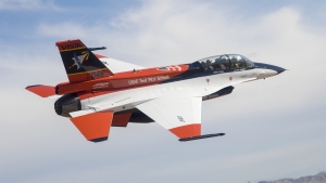 美空軍部長試乘AI戰機  計劃2028投入服務