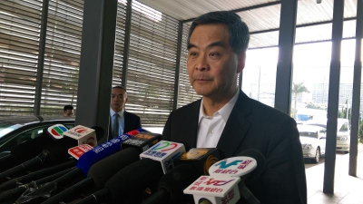 梁振英：必定跟進李波事件