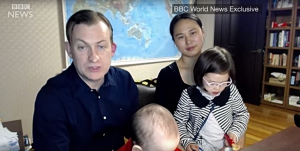 BBC蝦碌片一家現身 被誤認保姆 韓裔妻子：好笑就行（有片）