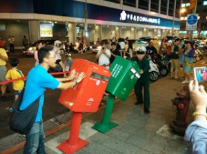颱風吹走台灣暴戾
