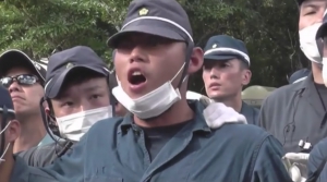 大阪兩警員罵沖繩示威者是「支那人」及「土人」