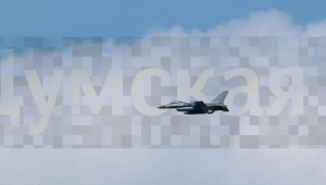 美製戰機已運抵烏克蘭？網傳F-16飛越利沃夫相片