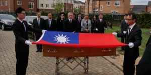 盼以「中華民國國旗覆棺」英國二戰老兵完成遺願